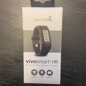 Garmin vivosmart+ with box and an extra charger